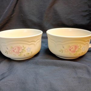 Vtg Pair of Pfaltzgraff Tea Rose Soup Mugs Stoneware