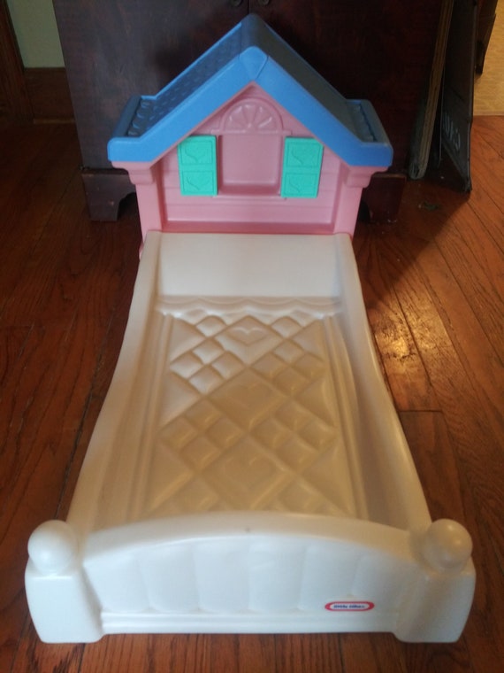 little tikes cosy cottage bed
