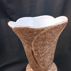 Beautiful Vintage 8&quot; Tall Haeger Pottery 1999 Vase