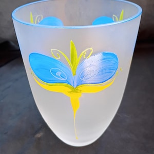 Sea Glasbruk Kosta Vase Sweden Hand painted w Original Sticker