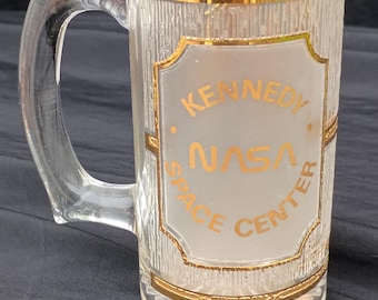 Jarra de cerveza Culver Glass vintage del Centro Espacial Kennedy de la NASA, conmemorativa del lanzamiento del transbordador espacial.