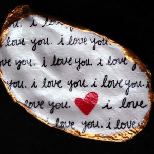Handmade Oyster Shell Magnet: Gold Rim &quot;I Love You&quot; Script