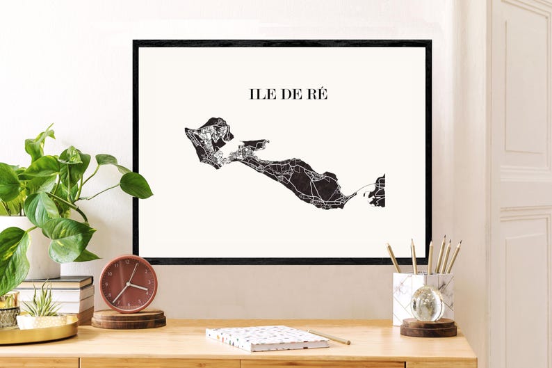 Carte ile de ré graphisme épuré, Décoration style rethais, Cadeau souvenir ile de ré, Poster couleur ardoise ile de ré, Affiche amoureux ile de ré, Affiche ile de ré, Affiche style scandinave, Décoration minimaliste, Décoration murale tendance, Décoration bureau entreprise, Cadeau homme, Cadeau papa, Cadeau maman, Cadeau de noel, Décoration noir et blanc, Cadeau idéal homme, Cadeau idéal femme, Cadeau unique, Cadeau personnalisé, Cadeau anniversaire, Cadeau rencontre, Cadeau mariage personnalisé