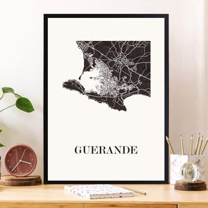 CARTE Design de GUERANDE pour décoration, carte de Loire Atlantique, cadeau personnalisé, cadeau anniversaire,