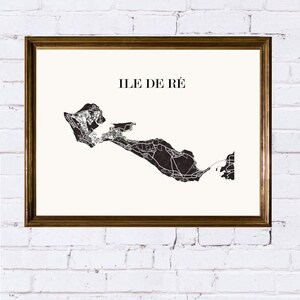 Carte ile de ré graphisme épuré, Décoration style rethais, Cadeau souvenir ile de ré, Poster couleur ardoise ile de ré, Affiche amoureux ile de ré, Affiche ile de ré, Affiche style scandinave, Décoration minimaliste, Décoration murale tendance, Décoration bureau entreprise, Cadeau homme, Cadeau papa, Cadeau maman, Cadeau de noel, Décoration noir et blanc, Cadeau idéal homme, Cadeau idéal femme, Cadeau unique, Cadeau personnalisé, Cadeau anniversaire, Cadeau rencontre, Cadeau mariage personnalisé