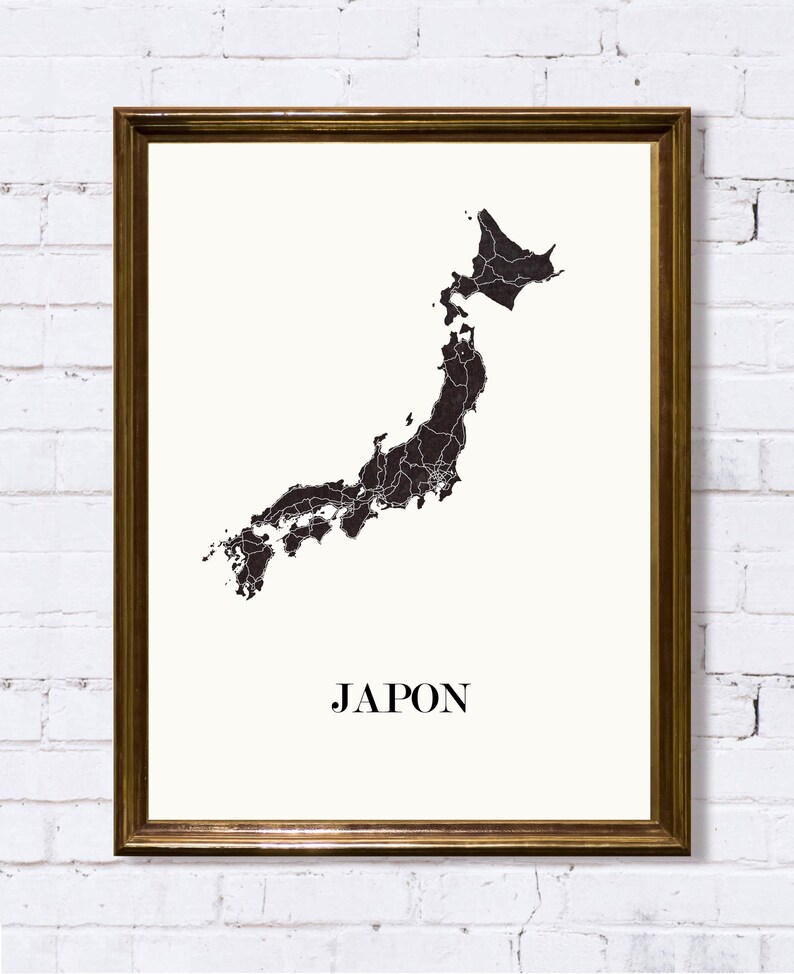 Carte du japon graphisme épuré, Décoration style japonais, Cadeau souvenir japon, Affiche style scandinave, Affiche amoureux japon, Affiche japon, Décoration minimaliste, Poster couleur ardoise à accrocher, Décoration murale tendance, Décoration réalisée par un créateur, Cadeau homme, Cadeau papa, Cadeau maman, Cadeau de noel, Décoration noir et blanc, Cadeau idéal homme, Cadeau idéal femme, Cadeau unique, Cadeau personnalisé, Cadeau anniversaire, Cadeau de rencontre, Cadeau de mariage