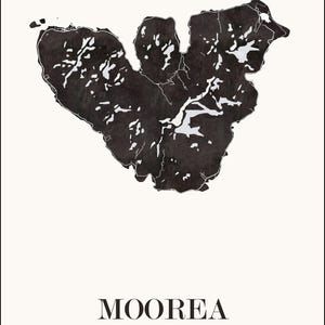 Carte Moorea graphisme épuré. Décoration style Polynésien. Cadeau souvenir Moorea. Affiche style scandinave. Affiche amoureux Polynésie. Affiche Polynésie. Décoration minimaliste. Poster couleur ardoise à accrocher. Décoration murale tendance. Décoration réalisée par un créateur. Cadeau homme. Cadeau papa. Cadeau maman. Cadeau de noel. Décoration noir et blanc. Cadeau idéal homme. Cadeau idéal femme. Cadeau unique. Cadeau personnalisé. Cadeau anniversaire. Cadeau de rencontre. Cadeau de mariage.