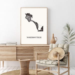 Carte noirmoutier graphisme épuré, Décoration style vendée, Cadeau souvenir noirmoutier, Affiche style scandinave, Affiche amoureux île noirmoutier, Affiche noirmoutier, Décoration minimaliste, Poster couleur ardoise à accrocher, Décoration murale tendance, Décoration réalisée par un créateur, Cadeau homme, Cadeau papa, Cadeau maman, Décoration noir et blanc, Cadeau idéal homme, Cadeau idéal femme, Cadeau unique, Cadeau personnalisé, Cadeau anniversaire, Cadeau de rencontre, Cadeau de mariage