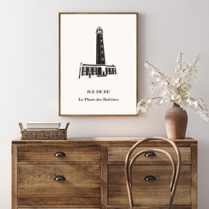 Affiche Phare des baleines graphisme épuré, Décoration bord de mer, Cadeau souvenir ile de ré, Affiche amoureux phare des baleines, Affiche ile de ré, Décoration minimaliste, Poster couleur ardoise à accrocher, Décoration murale tendance, Décoration réalisée par un créateur, Cadeau homme, Cadeau papa, Cadeau maman, Cadeau de noel, Décoration noir et blanc, Cadeau idéal homme, Cadeau idéal femme, Cadeau unique, Cadeau personnalisé, Cadeau anniversaire, poster décoration maison bord de mer