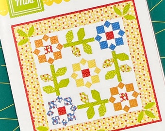 Mini Meadow Floral Quilt Pattern or Table Topper by Fig Tree Quilts