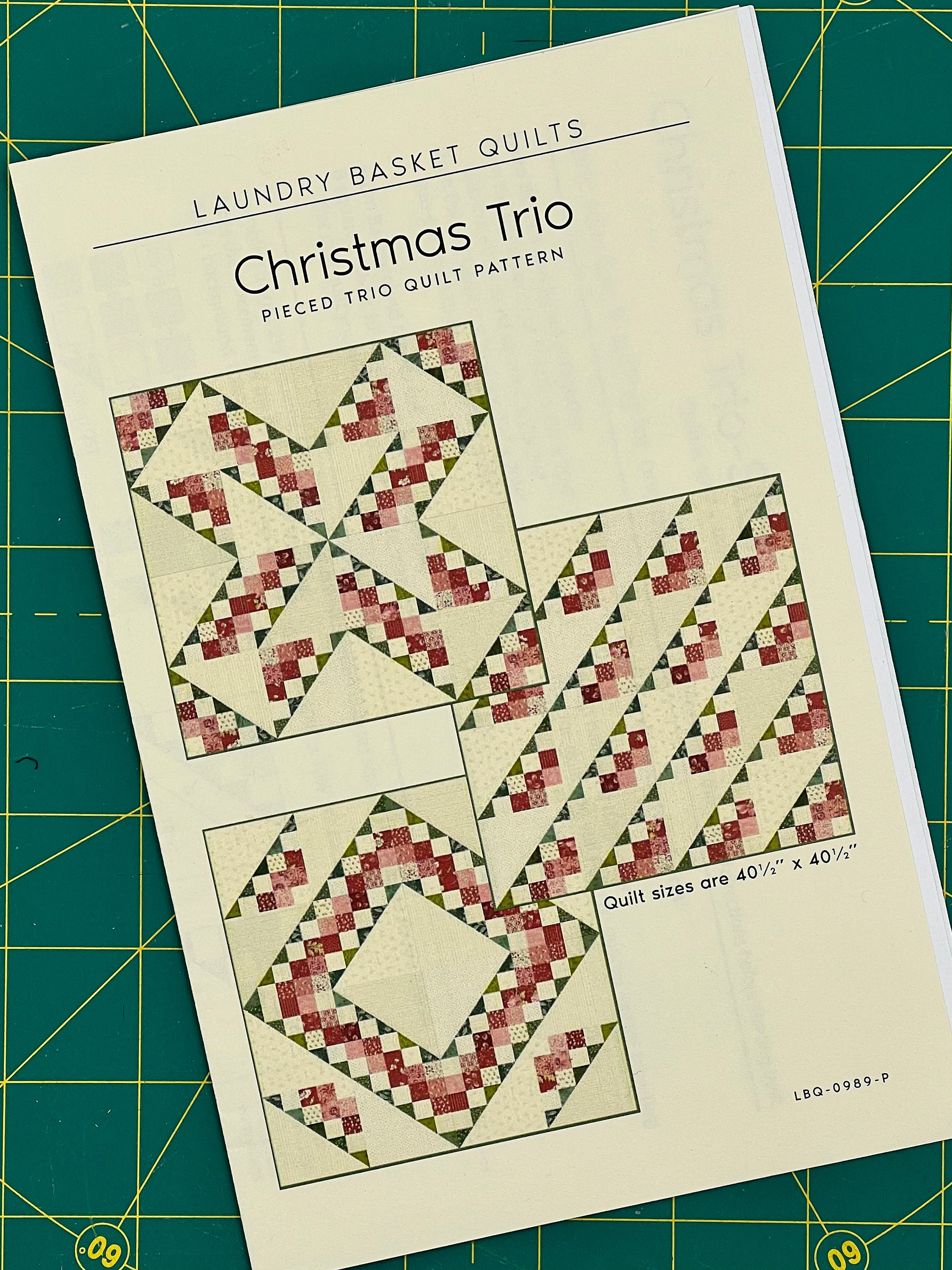 Christmas Trio Pieced Quilt Pattern Christmas Trio Pieced Quilt Pattern