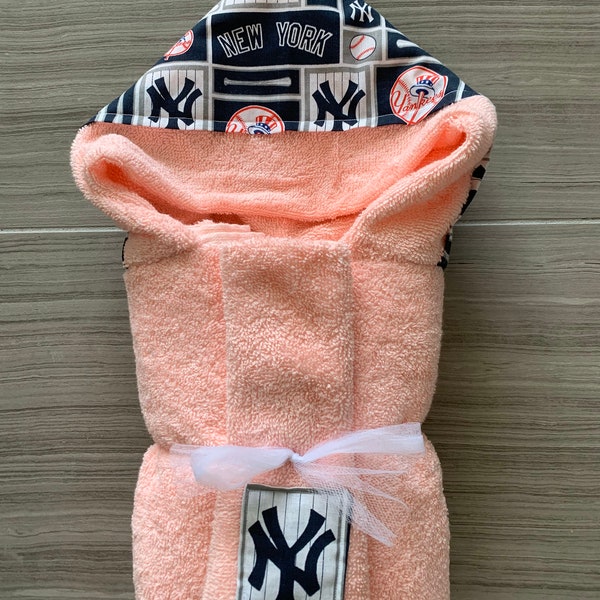 New York Yankees infant thru 5 years PINK Hooded Baby Bath Towel/Washcloth