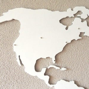 XL Magnetic wooden 3D world map, floating on the wall, in black and white silver or your own color, in 3 sizes image 2