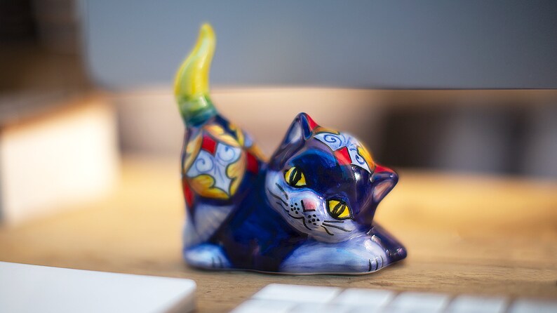 Ceramic cat figurine Pet memorial ornament