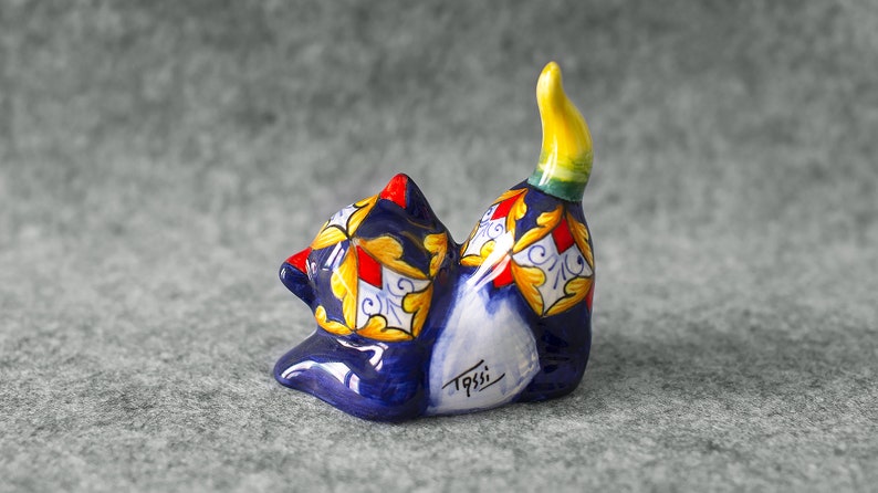Ceramic cat figurine Pet memorial ornament