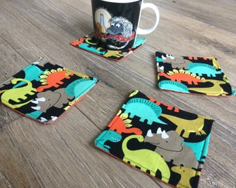 Dinosaurier Untersetzer, Dinosaurier Druck, Dinosaurier Geschenk, Dinosaurier Zubehör, Dinosaurier Dekor, Stoff Untersetzer, neues Zuhause Geschenk, Geek Geschenk, Nerd Geschenk