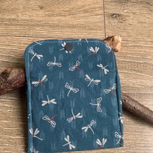 Porta carte a forma di libellula, borsetta piccola, porta carte, stampa libellula, borsetta a forma di libellula, borsetta in tessuto, porta carte regalo, borsetta per bambini