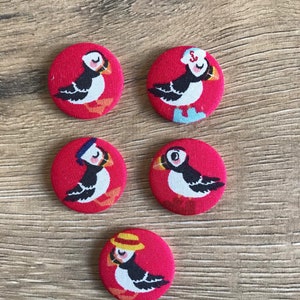 Puffin magnet, puffin pin, puffin badge, puffin print, puffin gift, class gift, cracker filler