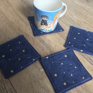 Stern Untersetzer, Stern Druck, Stern Geschenk, Stoff Untersetzer, neues Haus Geschenk, Housewarminggeschenk, Lehrer Geschenk, Tee-Liebhaber-Geschenk, Kaffee-Liebhaber-Geschenk Bild 1