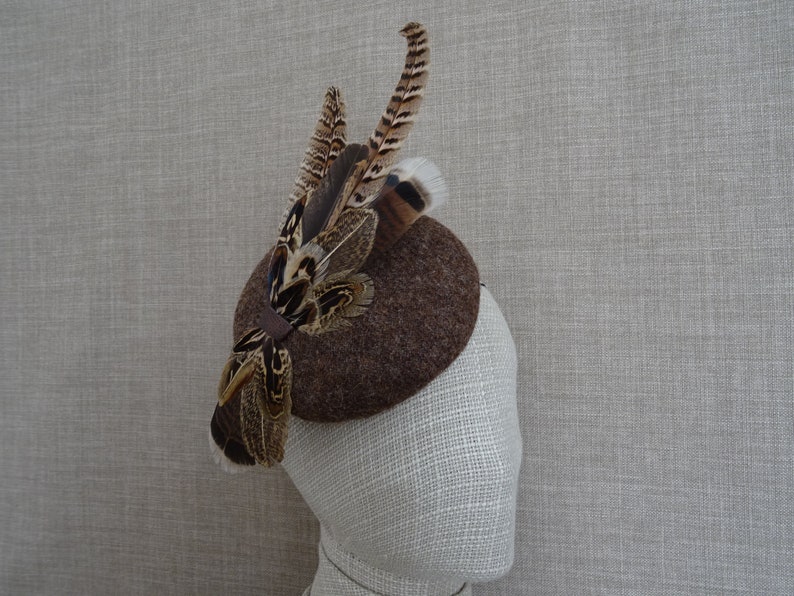 winter wedding wool fascinator with feathers Brown pillbox hat 60/'s vintage style button hatinator HT90