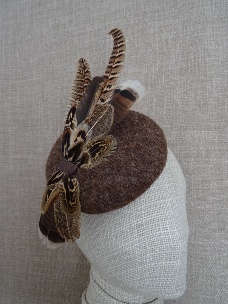 winter wedding wool fascinator with feathers Brown pillbox hat 60/'s vintage style button hatinator HT90