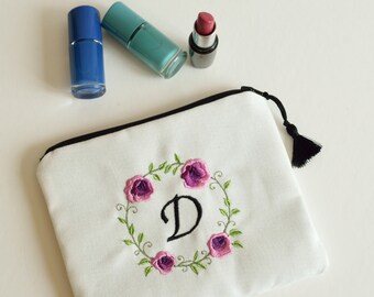 Monogrammed Bag,Personalized pouch,Monogram Makeup Bag,Personalized Gift,Monogram Pouch,Embroidered Pouch,Bridesmaid Gift,Floral Makeup Bag