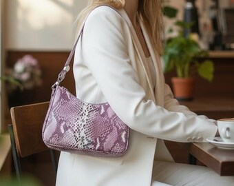 Sac à imprimé serpent,Sac à bandoulière rose,Sac à bandoulière en cuir,Sac à main en cuir rose,Sac en cuir de serpent,Sac à main en peau de serpent,Sac en cuir rose,Sac à main rose