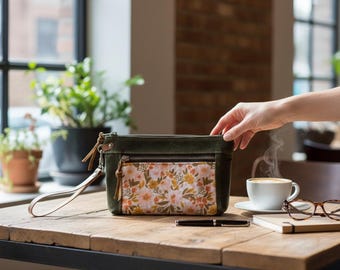 Green Canvas Purse,Leather Wristlet,Floral Clutch,Green Canvas  Wristlet,Green Canvas Bag,Floral Purse,Waxed Canvas Clutch,Waxed Canvas Bag