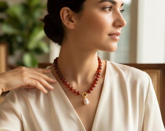 Collier en agate rouge, collier de perles baroques, collier de perles, collier en or, collier en cristal, collier de pierres précieuses, collier de breloques, collier orange