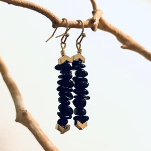 Black Pebble Arrow Earrings