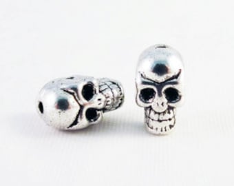 ISP12 - Lot de Perles intercalaires Tête de Mort Crâne Argent Vieilli / Set of Vintage Antiqued Silver Steampunk Skull Skeleton Spacer Beads