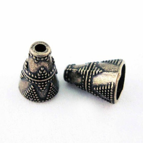 CC08 - Coupelles en forme de Cône de couleur Bronze, Alliage de Zinc, 11mm X 9mm / Bronze 11mm x 9mm Bead Cap Cones.