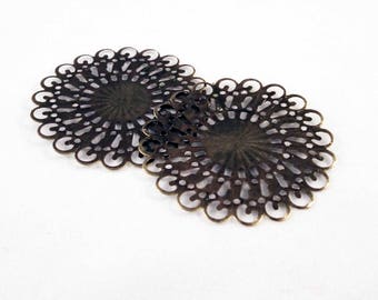 CTA16 - Connectors round Bronze flower filigree 37mm