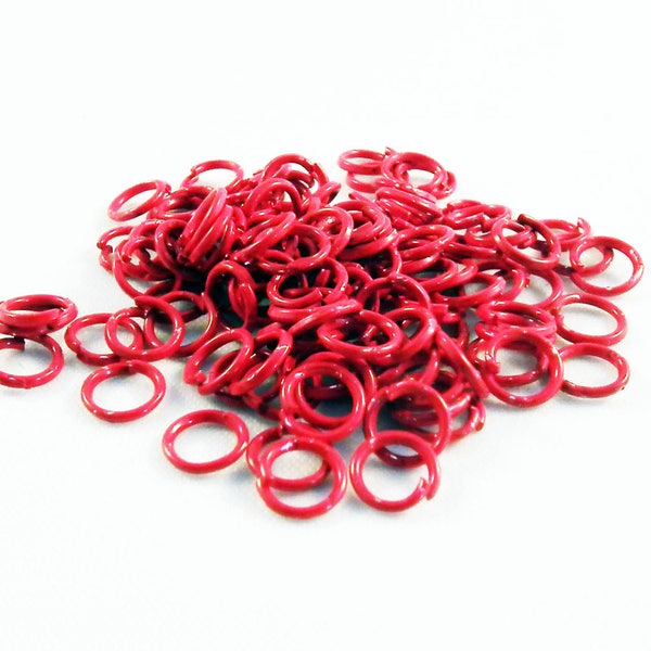 FC09 - 50 Anneaux de jonction ouvert de couleur Rouge de 5mm de diamètre / 50 Pieces 5mm diameter Red Iron Open Jump Rings.