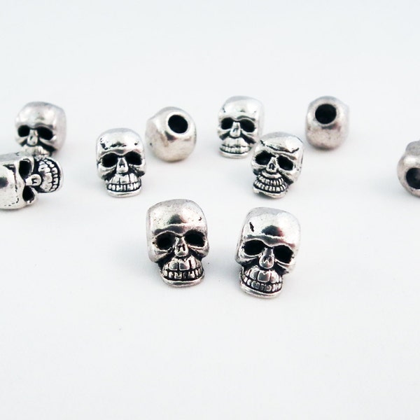 ISP54 - Perles intercalaires Spacer Tête de Mort en Argent Tibétain / Vintage Antique Tibetan Silver Skull Spacer Beads