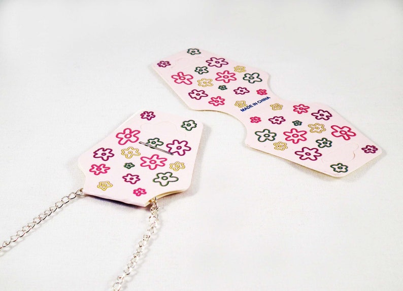AD21-set of 20 supports 93mm X 36mm cardboard displays very pale pink motifs flowers for necklace or bracelet