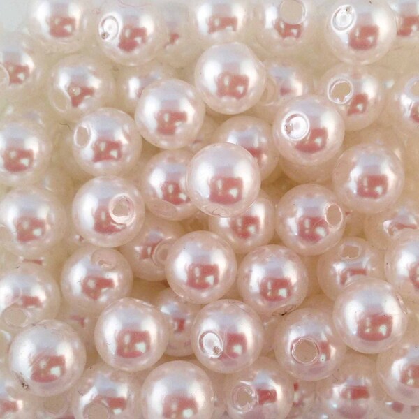 PAC83 - 50 Pretty Round White Pearls, 8mm in diameter.