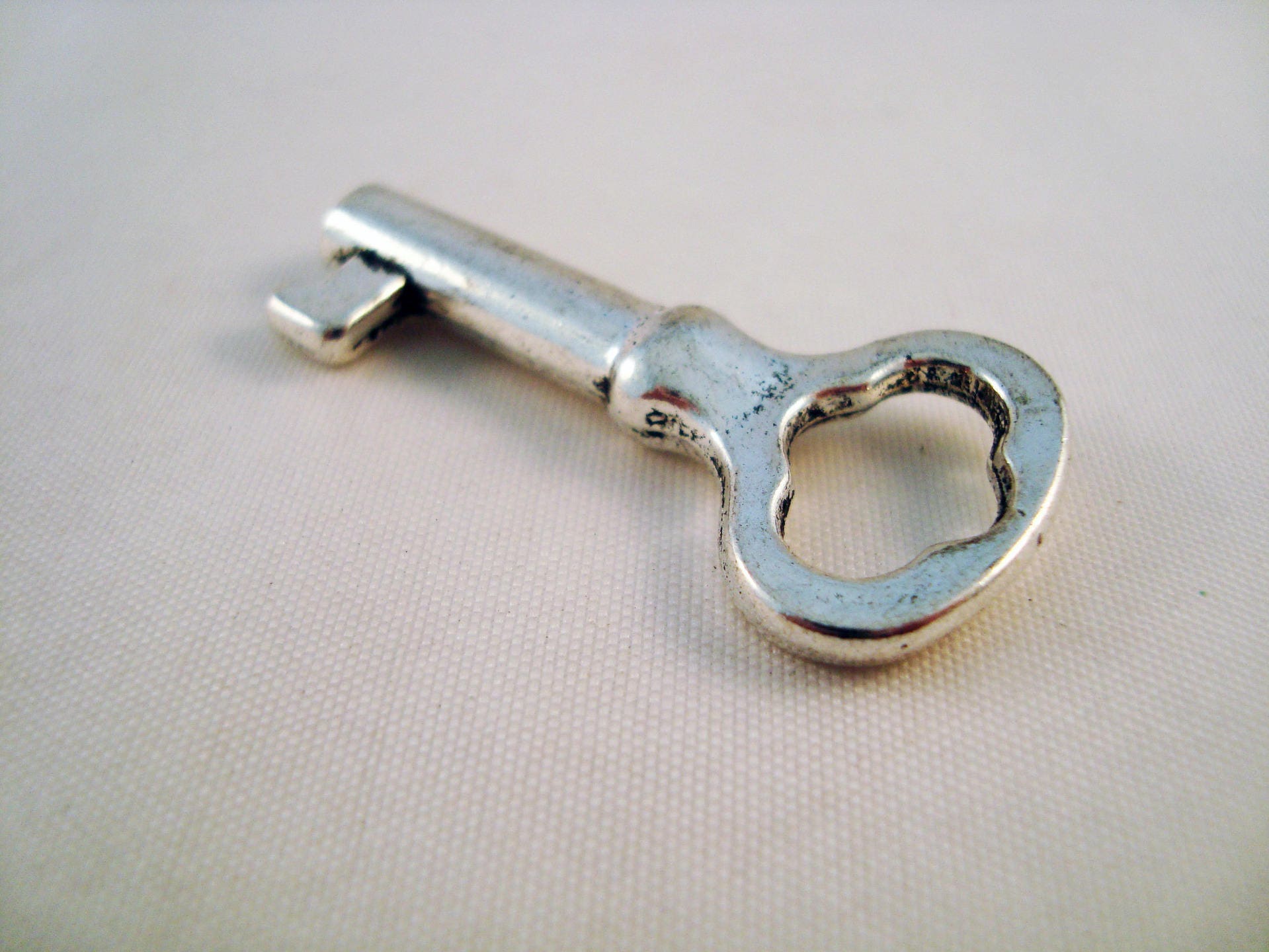 BCC13 - 1 large Tibetan Silver charm in the shape of a 4cm key
