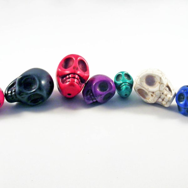 PHW03 - Grandes Perles Géantes Connecteur Howlite Tête de mort 8 couleurs / Large Giant Turquoise Skull Connector Spacer Beads 8 Colours