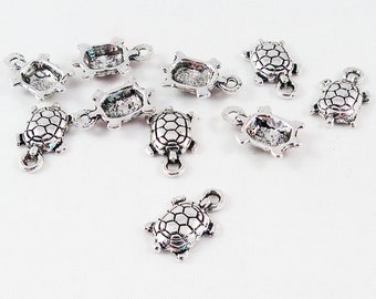 BCP73 - Lot of 25 Miniatures Breloques Pendants Aged Silver Turtle / 25 Pieces Miniature Tibetan Silver Cute Turtle During Charms