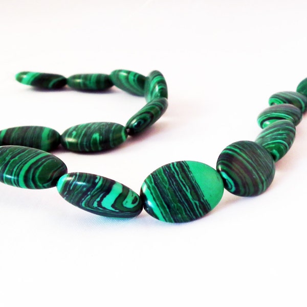 PFM49 - 2 Choice Farbe Perlen Imitation Malachit Grün Lila Streifen Muster Oval Flach / 2 Optionen Grün Lila Streifen Edelsteine Perlen