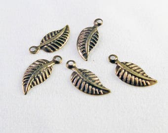 BFC17 - Lot of small charms Bronze leaves