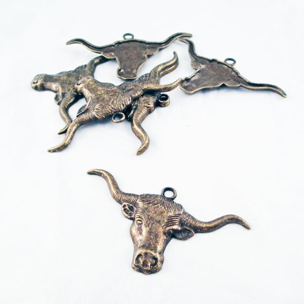 BP05 - 1 Grand Pendentif Vache Taureau Cornes Oreilles de couleur Bronze, 61mm X 31mm / 1 Piece Large Antiqued Bronze Cow Charm Pendant