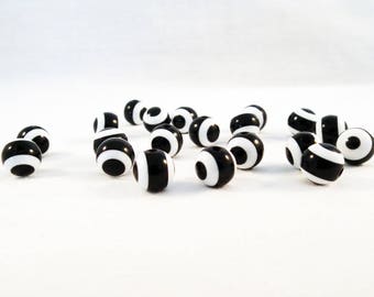 PDL54 - Lot de 5 Perles Rondes à Rayures de style Oeil Grec Chanceux de couleur Blanc et Noir