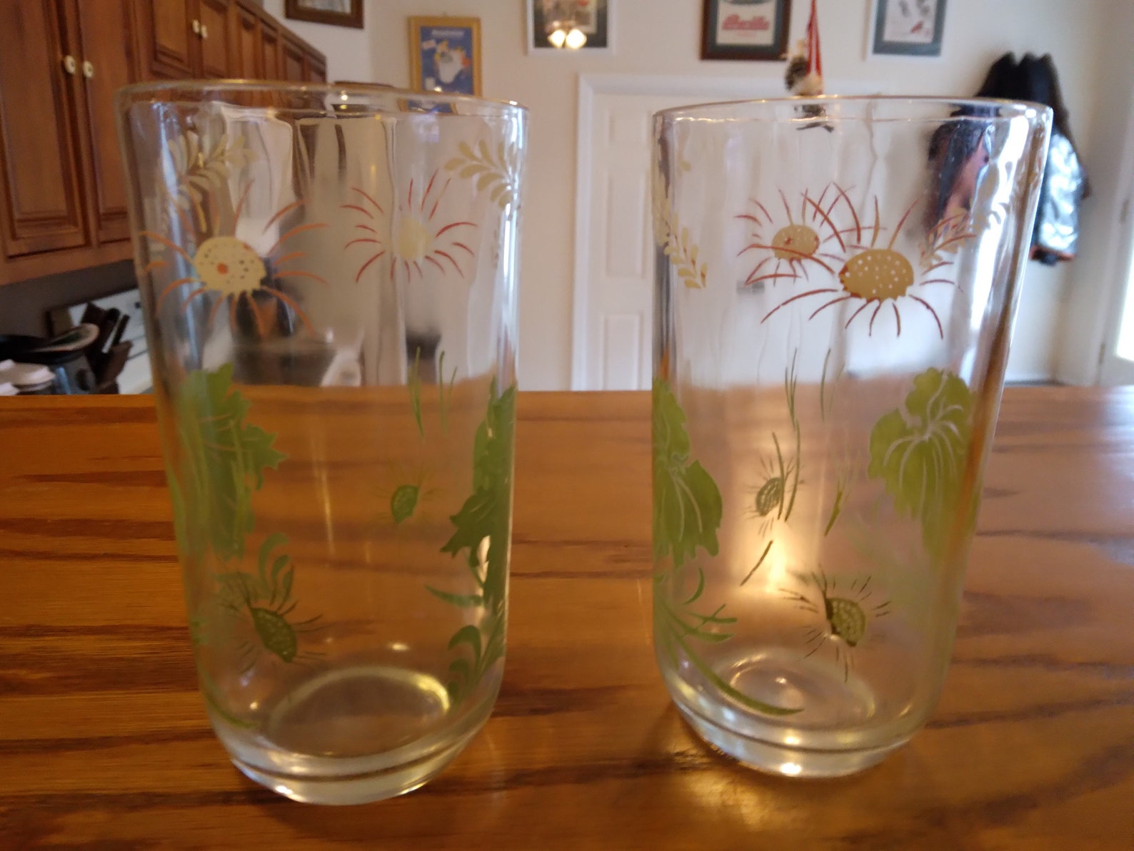 Vintage Pair Of Drinking Glasses 70 S Cool Graphics Water Etsy