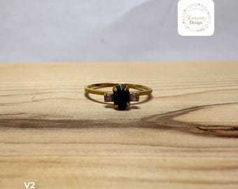 Vintage Gold Colored Ring: Black Center Gem, Clear Side Gems