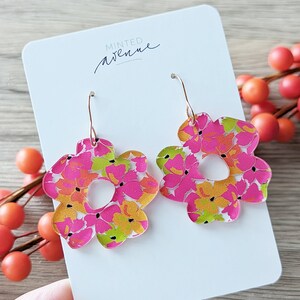 Mod Bright Flower Earrings, Retro Statement Earrings, Colorful Acrylic Earrings, Vibrant Summer Acrylic Earrings, Mod Flower Earrings