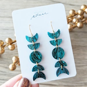 Mystic Green Moon Phase Earrings, Acrylic Green Full Moon Phase Earrings, Dark Green Moon Dangle Earrings, Celestial Moon Phase Earrings