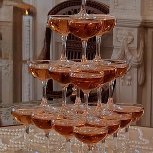 fausse rose champagne martini tour de cocktail