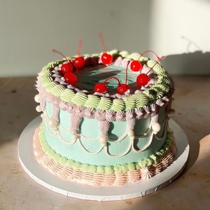 Fake vintage cake